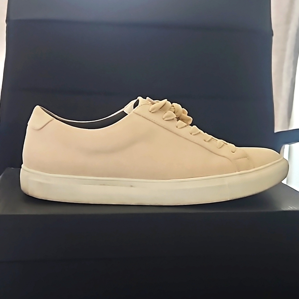 Men's sneakers